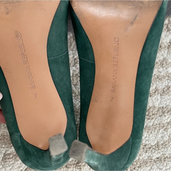 Banana Republic sued heels - Picture 6 of 11